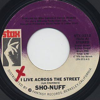 Sho-Nuff / I Live Across The Street c/w Steppin' Out